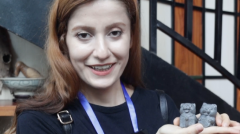 和布依族姑娘们围